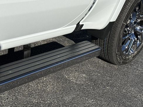 New 2026 GMC Sierra 1500 Denali AWD/4WD image 18
