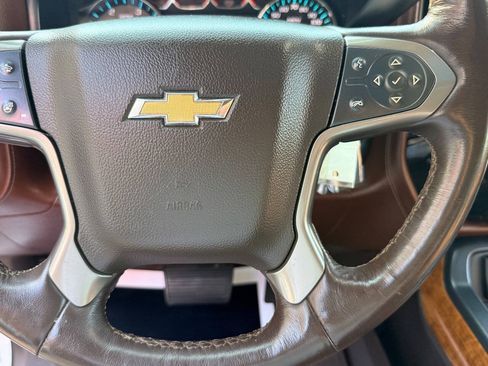 Used 2017 Chevrolet Silverado 2500 High Country w/ Duramax Plus Package AWD/4WD image 28