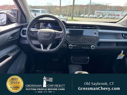New 2027 Chevrolet Bolt LT w/ Comfort Package FWD image 17