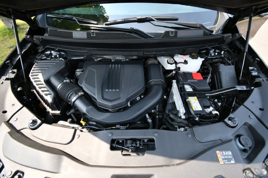 Used 2025 Chevrolet Traverse RS w/ LPO, Floor Liner Package AWD/4WD image 13