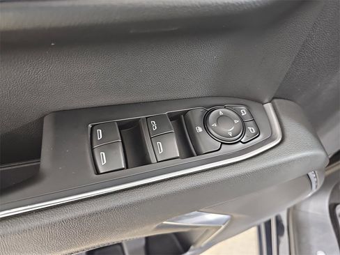 Used 2024 Chevrolet Silverado 1500 LT image 31