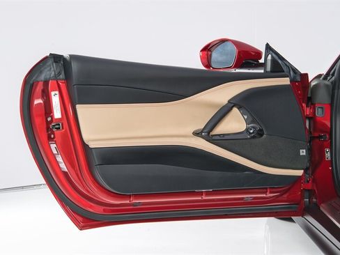 Used 2021 Ferrari 812 GTS RWD image 20