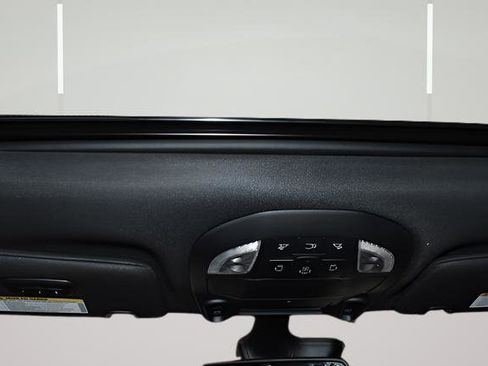 New 2026 Chrysler Pacifica Limited w/ S Appearance Package AWD/4WD image 18