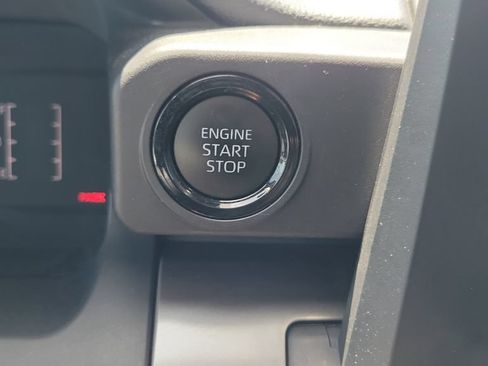 Certified 2025 Toyota Tacoma SR5 AWD/4WD image 23