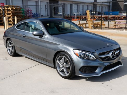Used 2018 Mercedes-Benz C 300 Coupe image 19