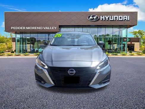 Used 2025 Nissan Altima 2.5 SV FWD image 8