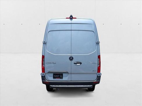New 2025 Mercedes-Benz Sprinter 2500 image 8