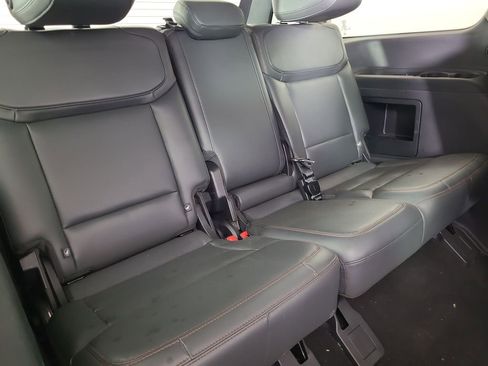 Used 2025 Ford Expedition Active image 24