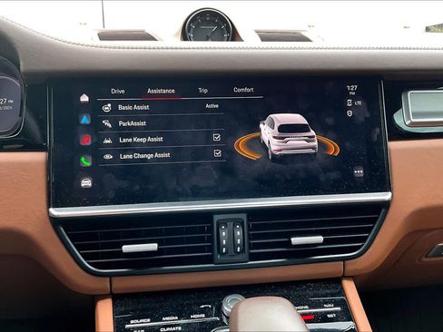 Used 2023 Porsche Cayenne Turbo image 33