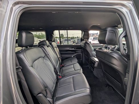 Used 2024 Jeep Wagoneer Series II w/ Flexible Seating Group image 11