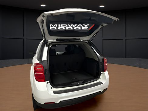 Used 2017 Chevrolet Equinox LS FWD image 7
