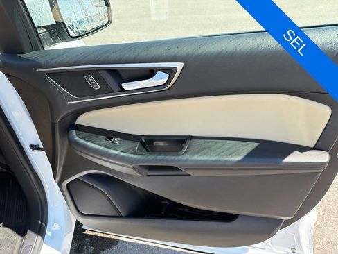 Used 2017 Ford Edge SEL w/ Equipment Group 201A AWD/4WD image 8