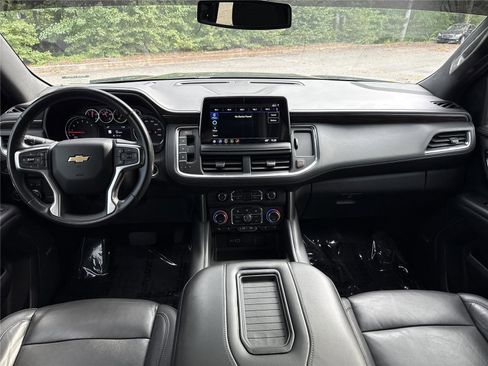 Used 2021 Chevrolet Suburban LT w/ Rear Media and Nav Package image 10