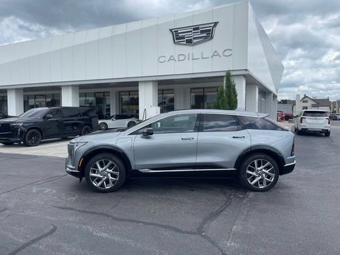 New 2026 Cadillac Optiq Luxury 1 RWD image 2