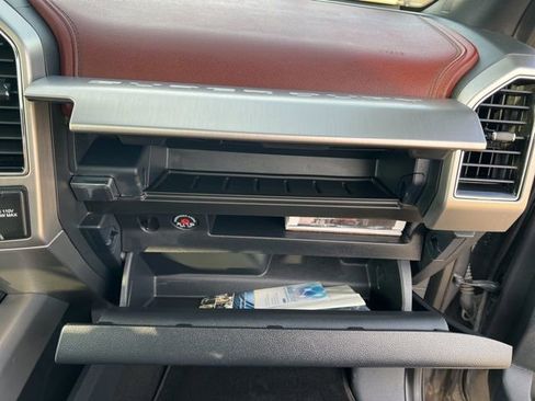 Used 2022 Ford F350 Platinum w/ FX4 Off-Road Package image 27