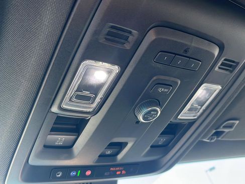 Used 2023 Chevrolet Tahoe Z71 image 19