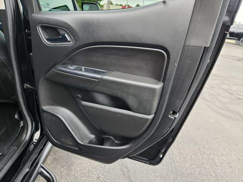 Used 2019 Chevrolet Colorado LT w/ Redline Special Edition AWD/4WD image 13