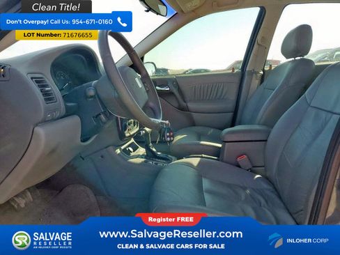 Used 2002 Saturn L-Series L300 image 9