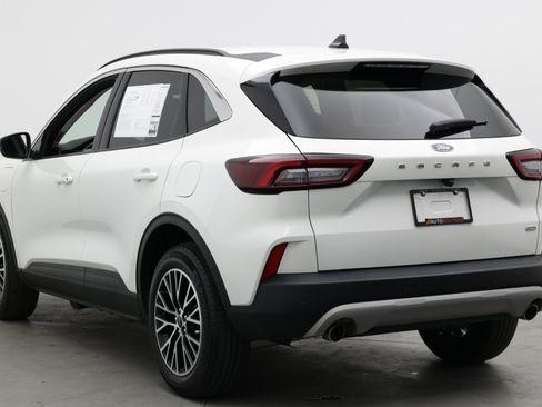 Used 2024 Ford Escape SE FWD image 5