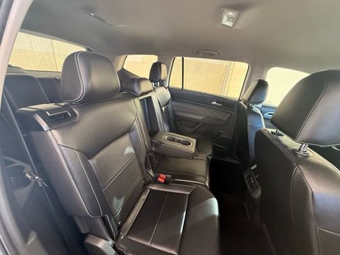 Used 2021 Volkswagen Atlas SE FWD image 17