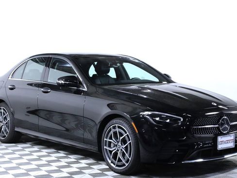 Used 2022 Mercedes-Benz E 450 4MATIC Sedan image 1
