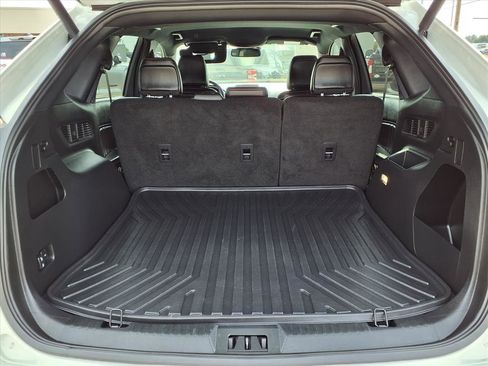 Used 2024 Ford Edge ST-Line image 10