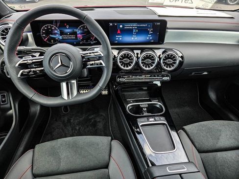 New 2026 Mercedes-Benz CLA 250 4MATIC image 34