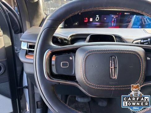 Used 2025 Lincoln Navigator Black Label AWD/4WD image 6