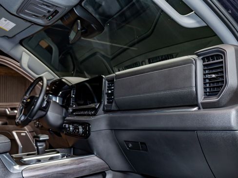 Used 2024 Chevrolet Silverado 1500 LTZ image 20