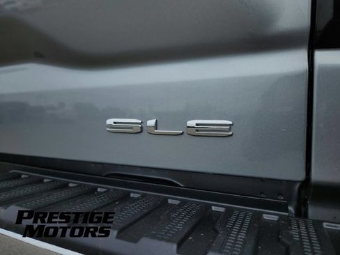 Used 2023 GMC Sierra 1500 SLE w/ Enhanced Capability Package AWD/4WD image 13