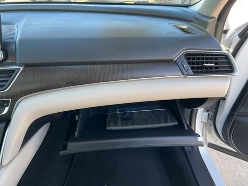 Used 2018 Honda Accord EX-L image 28
