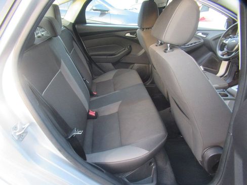 Used 2014 Ford Focus SE image 29