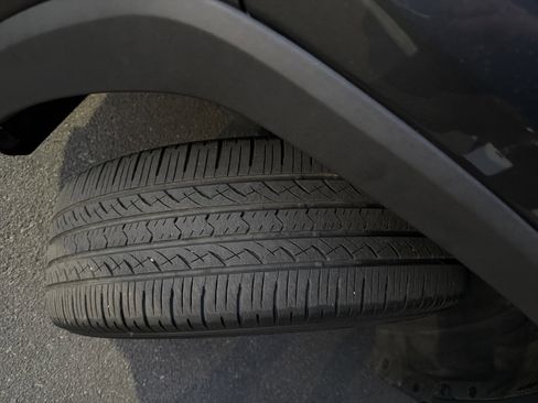 Used 2021 Toyota RAV4 XLE Premium image 1