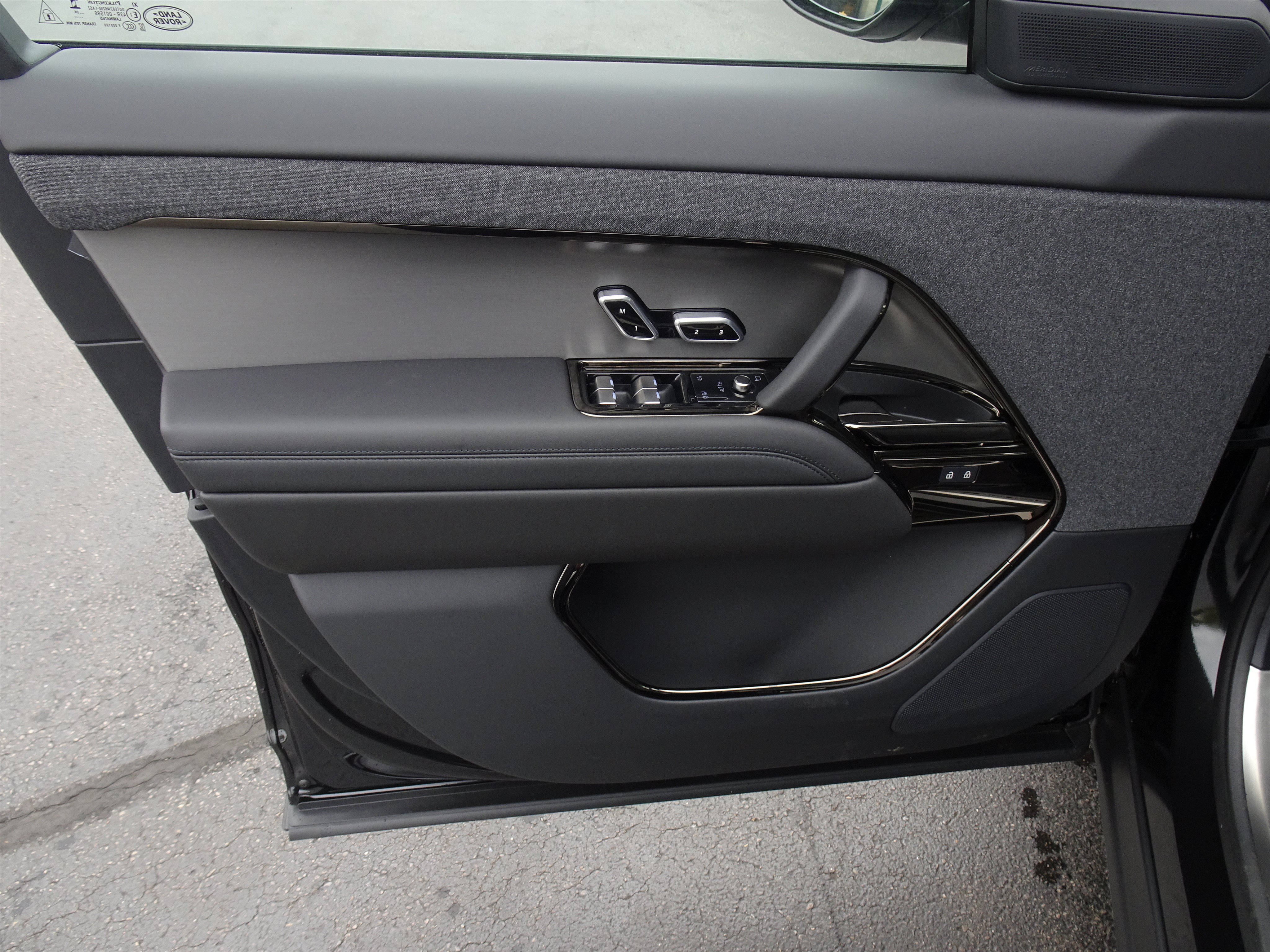 New 2027 Land Rover Range Rover Sport SE AWD/4WD image 14