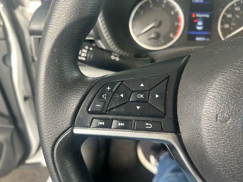 Used 2022 Nissan Sentra S image 11