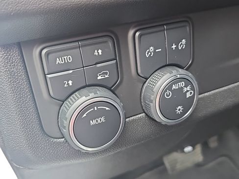 Used 2023 Chevrolet Tahoe RST w/ Luxury Package AWD/4WD image 17