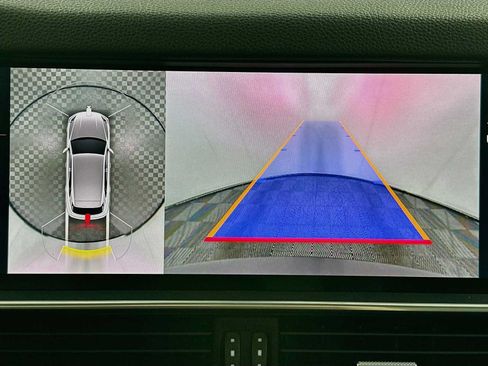 Certified 2023 Porsche Cayenne AWD/4WD image 19
