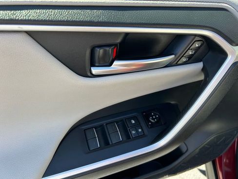 Used 2023 Toyota RAV4 Limited image 11