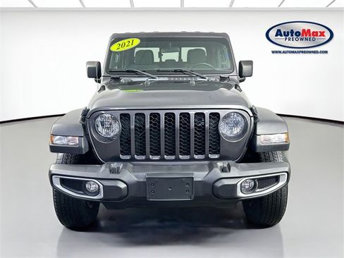 Used 2021 Jeep Gladiator Sport image 6