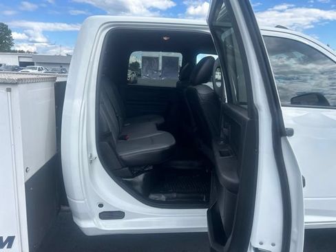 Used 2024 RAM 3500 Tradesman w/ Chrome Appearance Group AWD/4WD image 36
