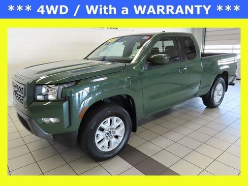 Used 2022 Nissan Frontier SV image 1