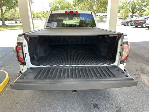 Used 2017 GMC Sierra 1500 SLT w/ SLT Premium Package RWD image 32