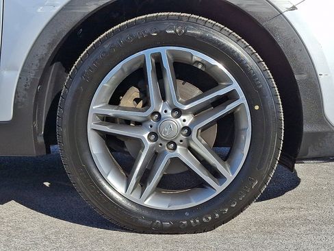 Used 2017 Hyundai Santa Fe Limited w/ Cargo Package image 8