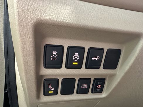 Used 2019 Nissan Pathfinder Platinum AWD/4WD image 15