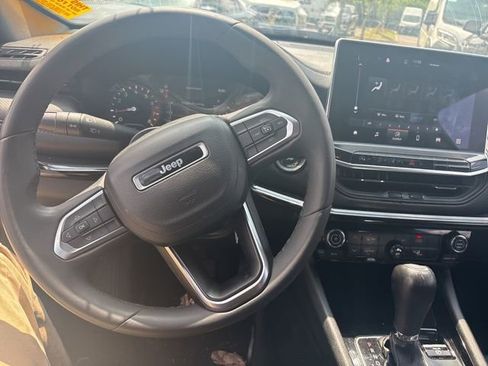 Used 2023 Jeep Compass Altitude image 32