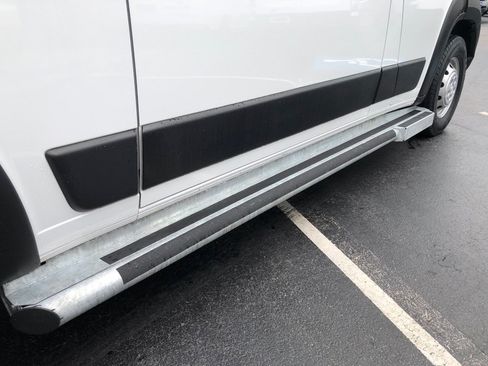 Used 2025 RAM ProMaster 2500 w/ U-Haul Equipment Group FWD image 14