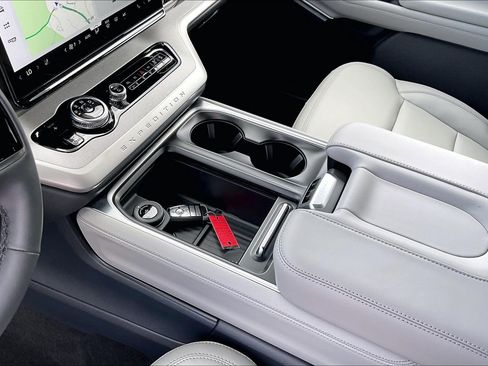 New 2026 Ford Expedition Max Active AWD/4WD image 8