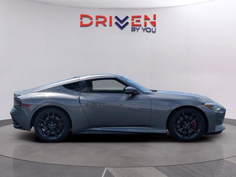 Used 2024 Nissan Z Performance w/ Floor Mat Package RWD image 6