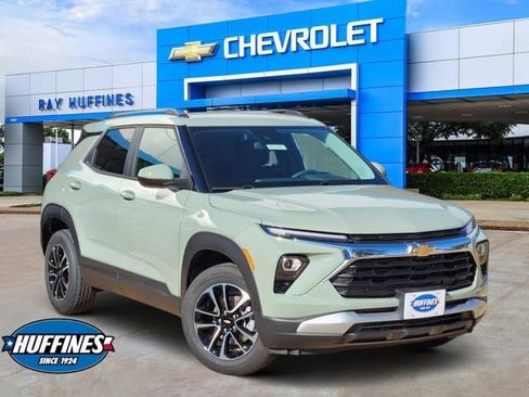 New 2026 Chevrolet TrailBlazer LT w/ Driver Confidence Package image 1