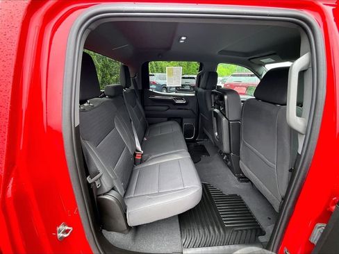Used 2022 Chevrolet Silverado 1500 LT AWD/4WD image 16